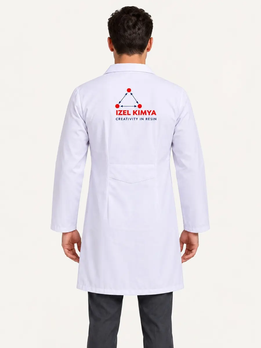 Beyaz Laboratuvar Önlüğü — Arka görünüm