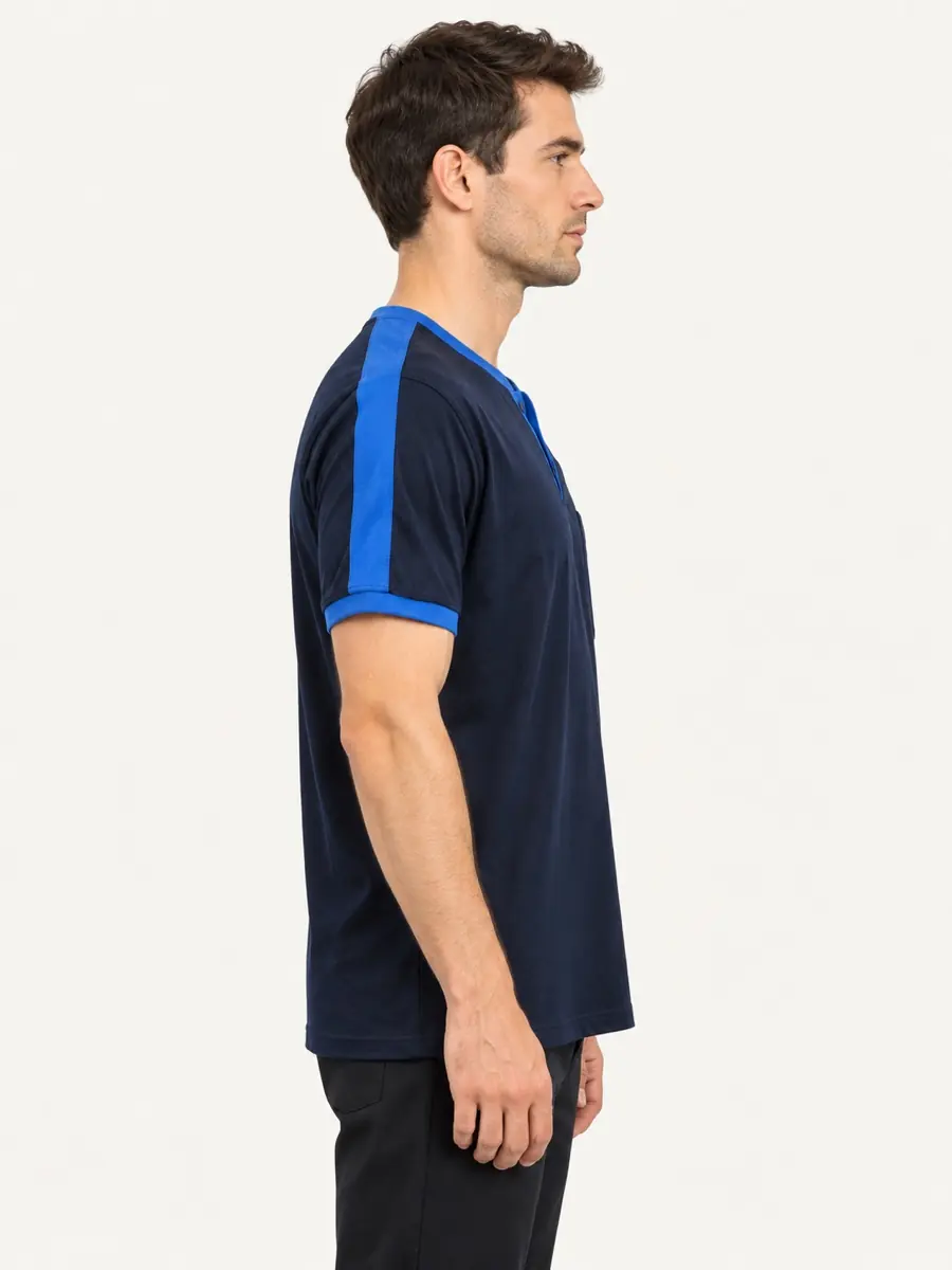 Lacivert-Saks Biyeli Henley Yaka Tişört — Yan görünüm